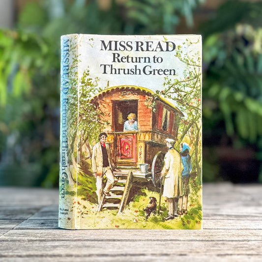 Return to Thrush Green, Miss Read, 1978, First Edition, British - Pretty Old Books