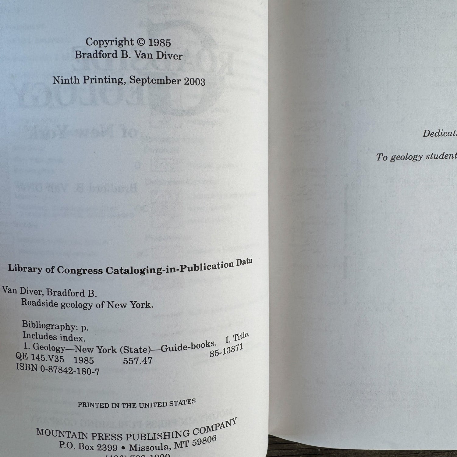 Roadside Geology of New York, 2003 - Pretty Old Books