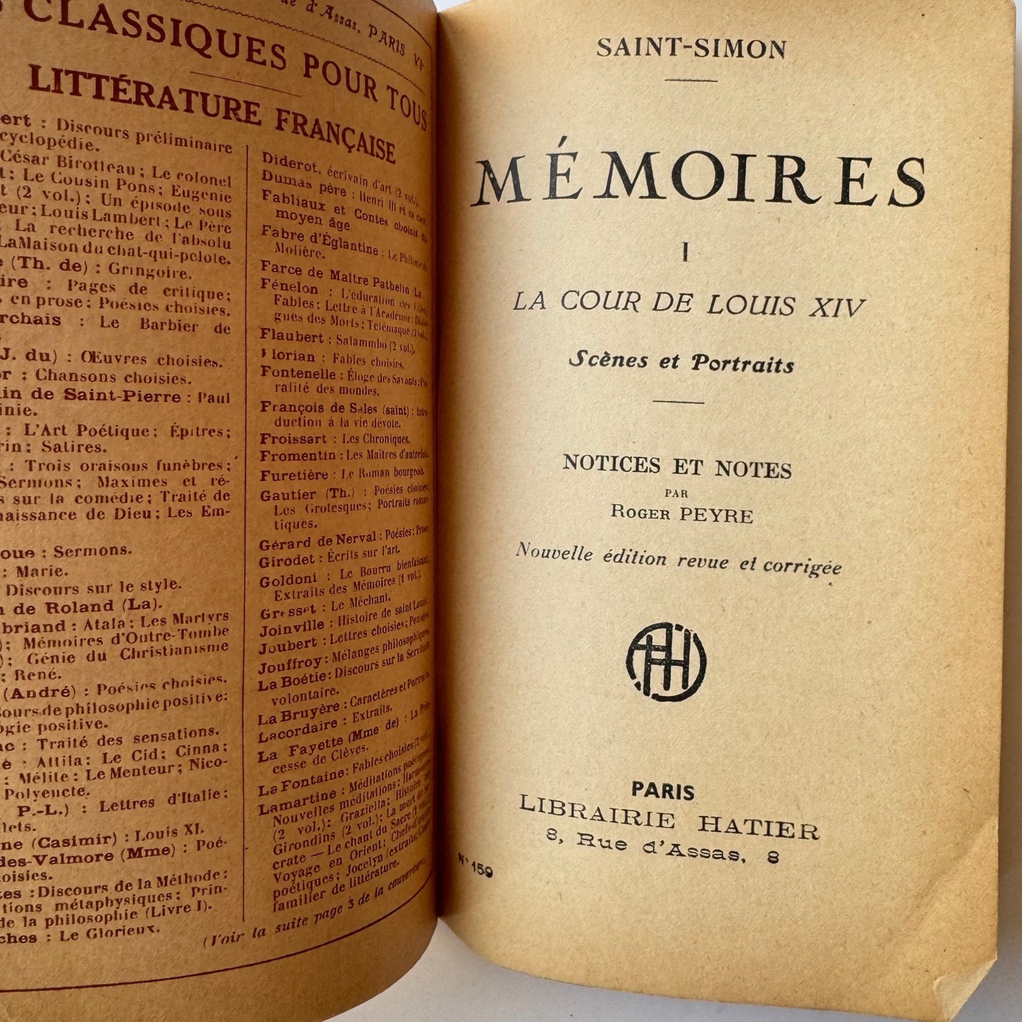 Set of 2 Vintage French Classic Softcovers, La Rochefoucauld and Saint Simon Memoires I - Pretty Old Books