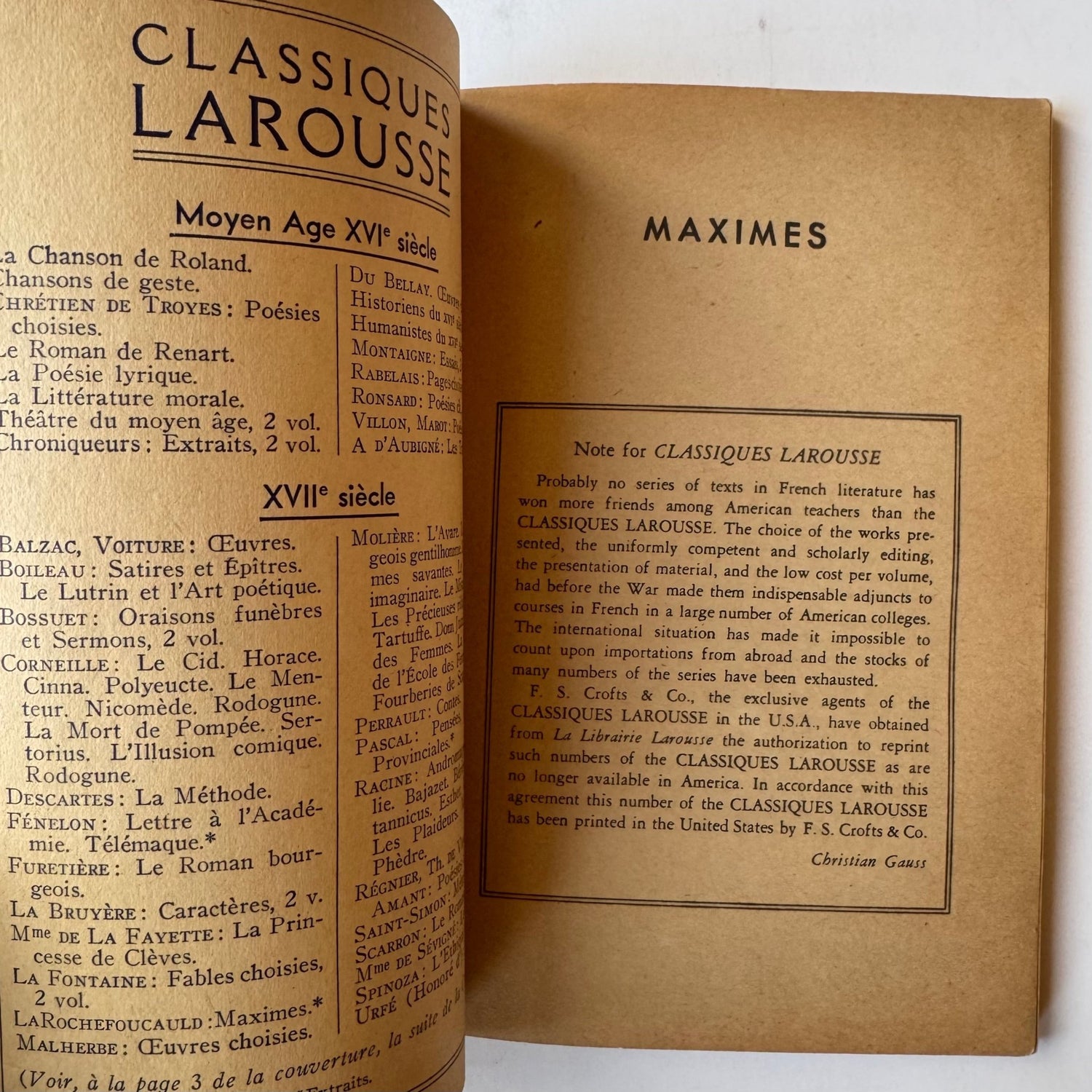 Set of 2 Vintage French Classic Softcovers, La Rochefoucauld and Saint Simon Memoires I - Pretty Old Books