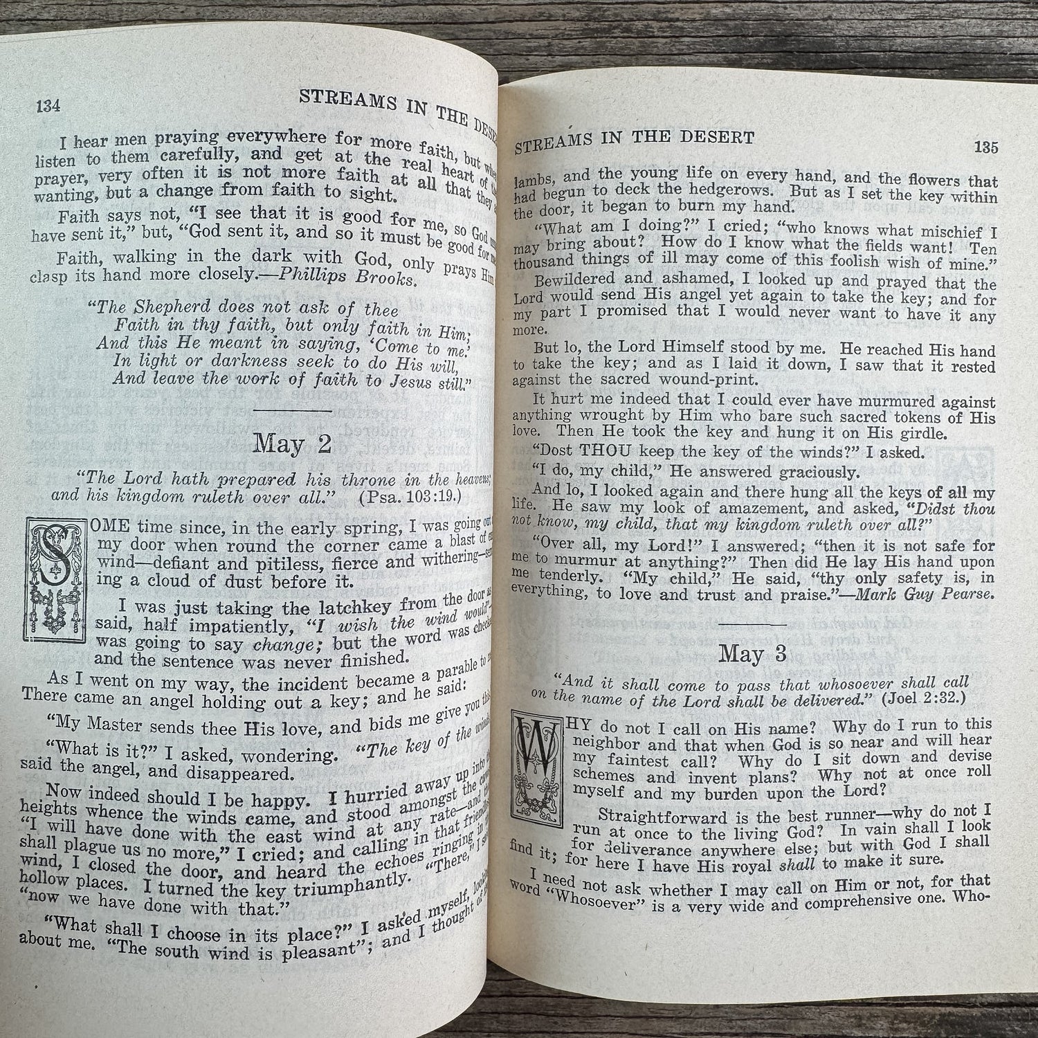 Streams in the Desert, Mrs. Charles E. Cowman, 1954, 33rd Printing - Pretty Old Books