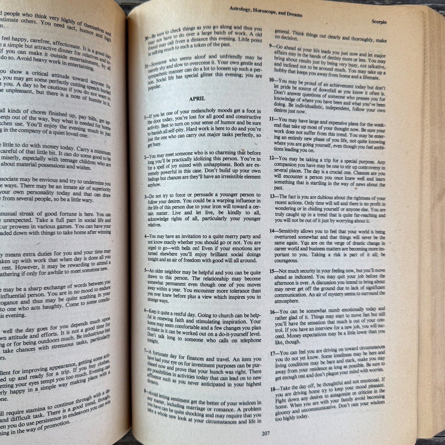 The Complete Book of Astrology, Horoscope and Dreams, 1979 - Pretty Old Books