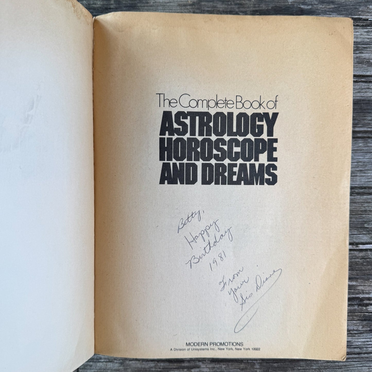 The Complete Book of Astrology, Horoscope and Dreams, 1979 - Pretty Old Books