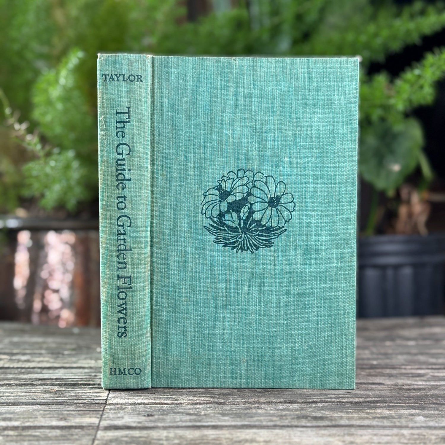 The Guide to Garden Flowers: Their Identity and Culture, Norman Taylor, 1958 - Pretty Old Books