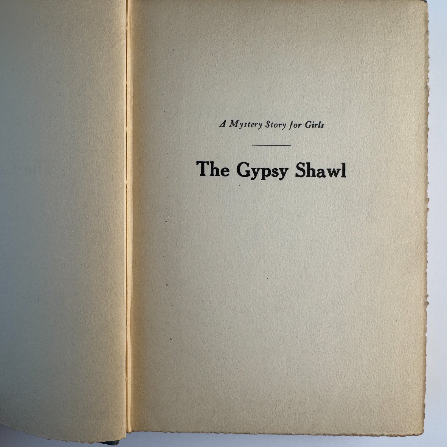 The Gypsy Shawl, Roy J. Snell, 1929 Reilly & Lee, Mystery Story for Girls - Pretty Old Books