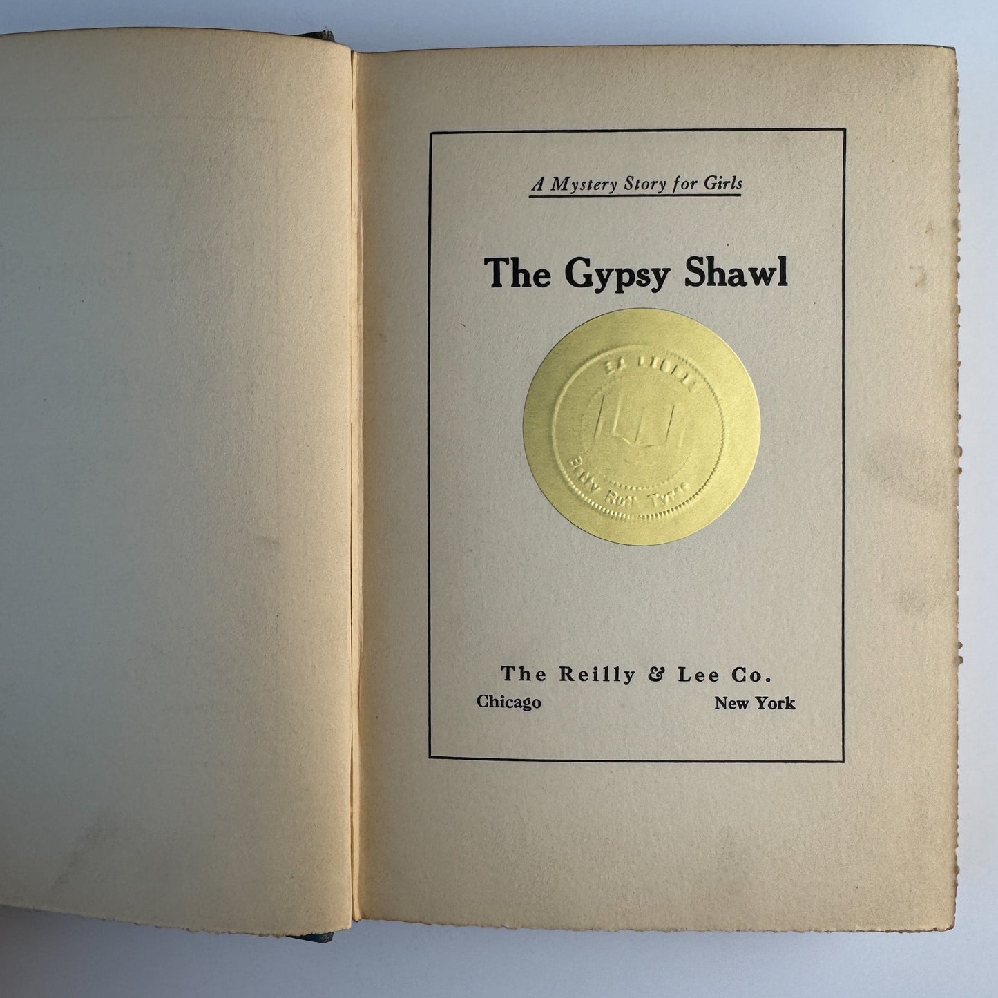 The Gypsy Shawl, Roy J. Snell, 1929 Reilly & Lee, Mystery Story for Girls - Pretty Old Books