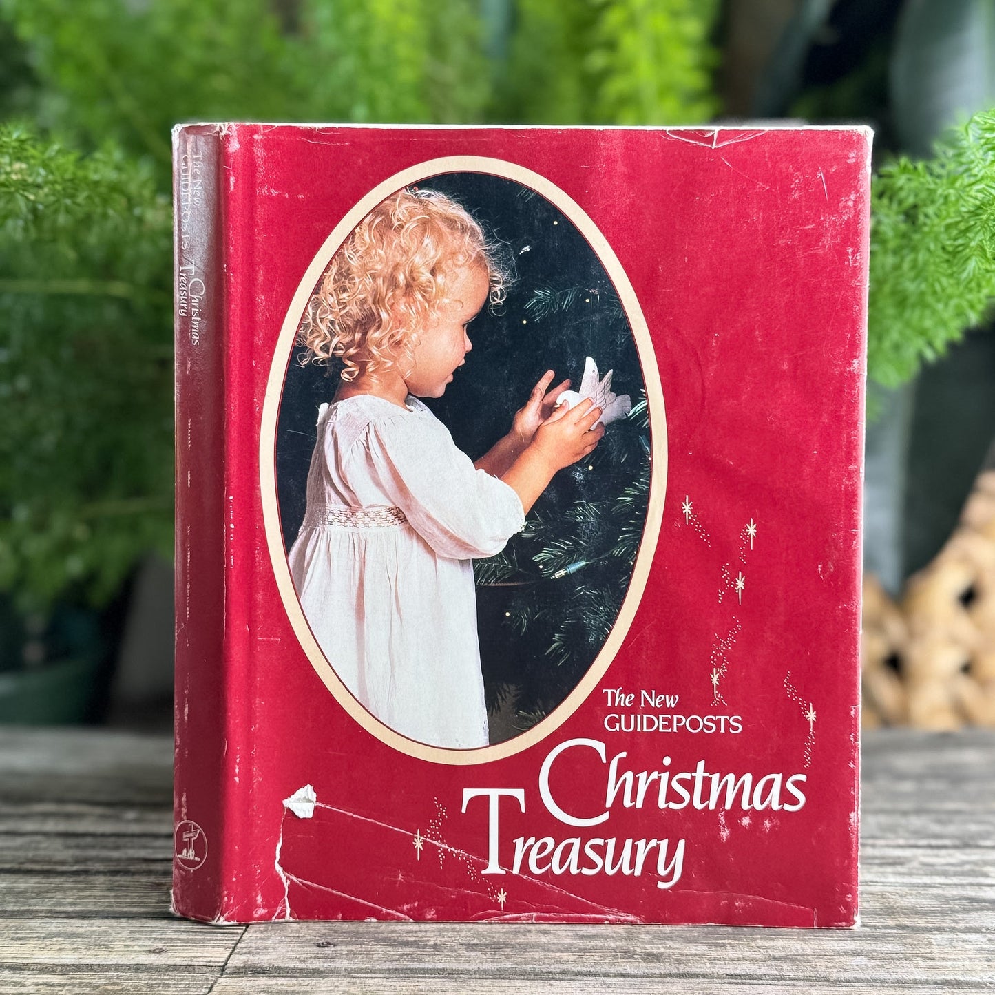 The New Guideposts Christmas Treasury, 1988 - Pretty Old Books