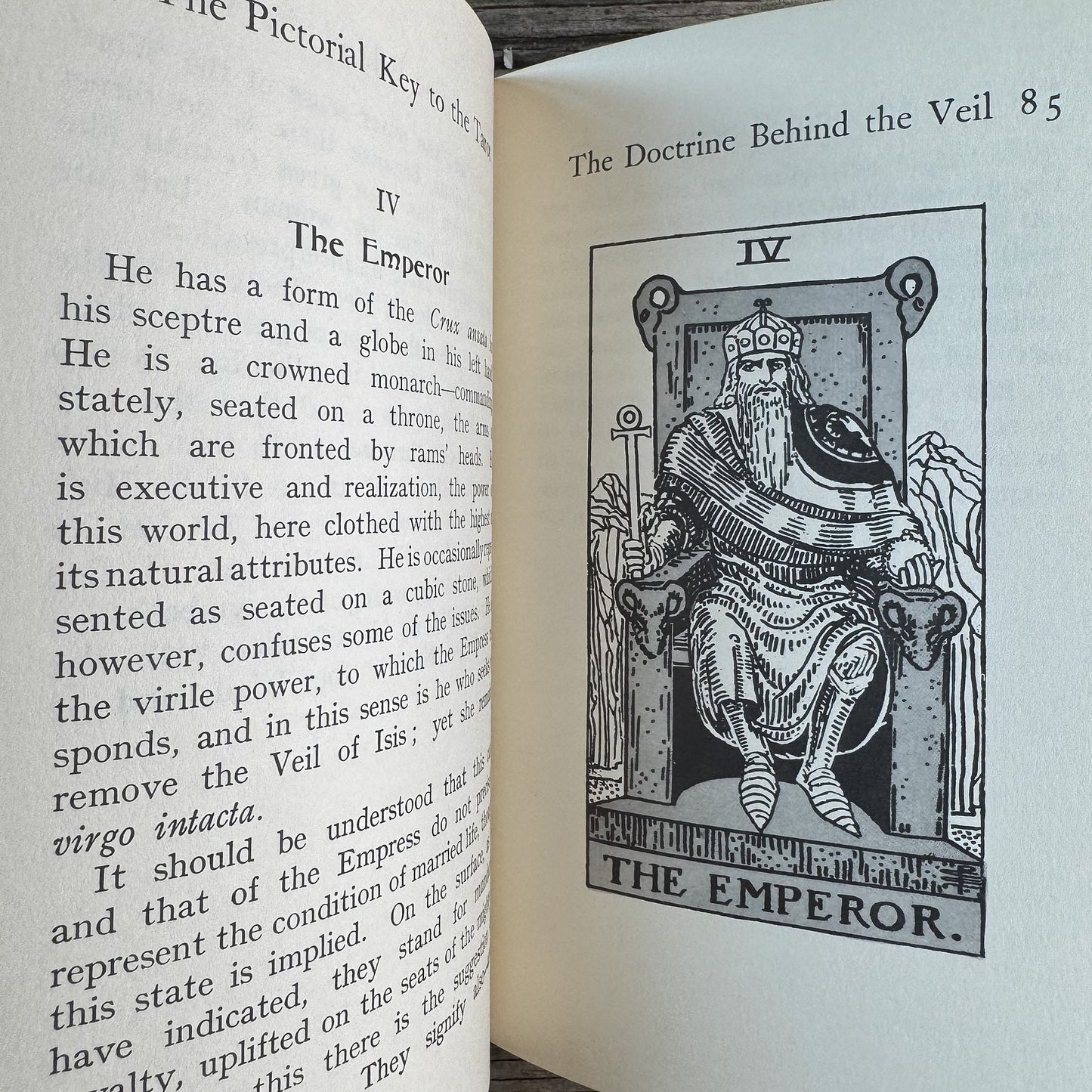 The Pictorial Key to the Tarot, Arthur Edward Waite, 1966, 3rd Printing - Pretty Old Books