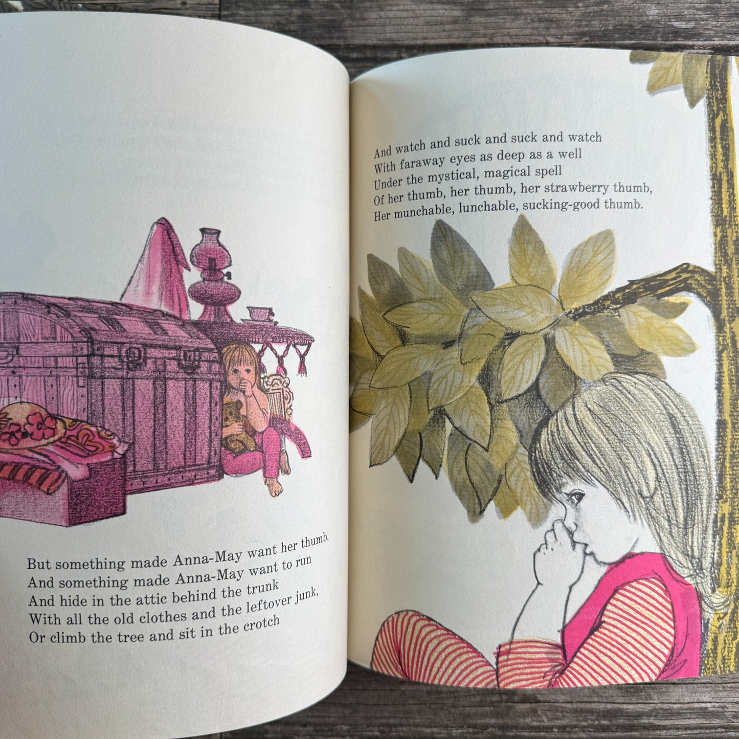 The Strawberry Thumb, Barbara Klimowicz, 1968 - Pretty Old Books