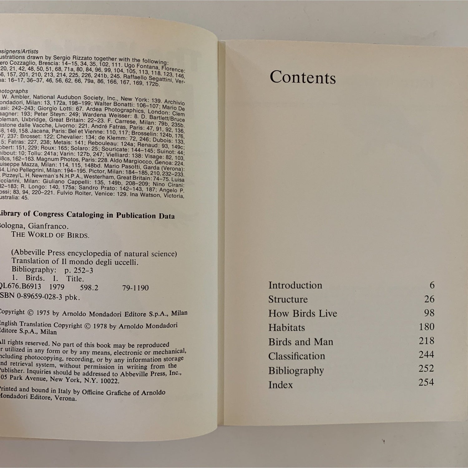 The World of Birds, 1975, Paperback Illustrated Guide - Pretty Old Books