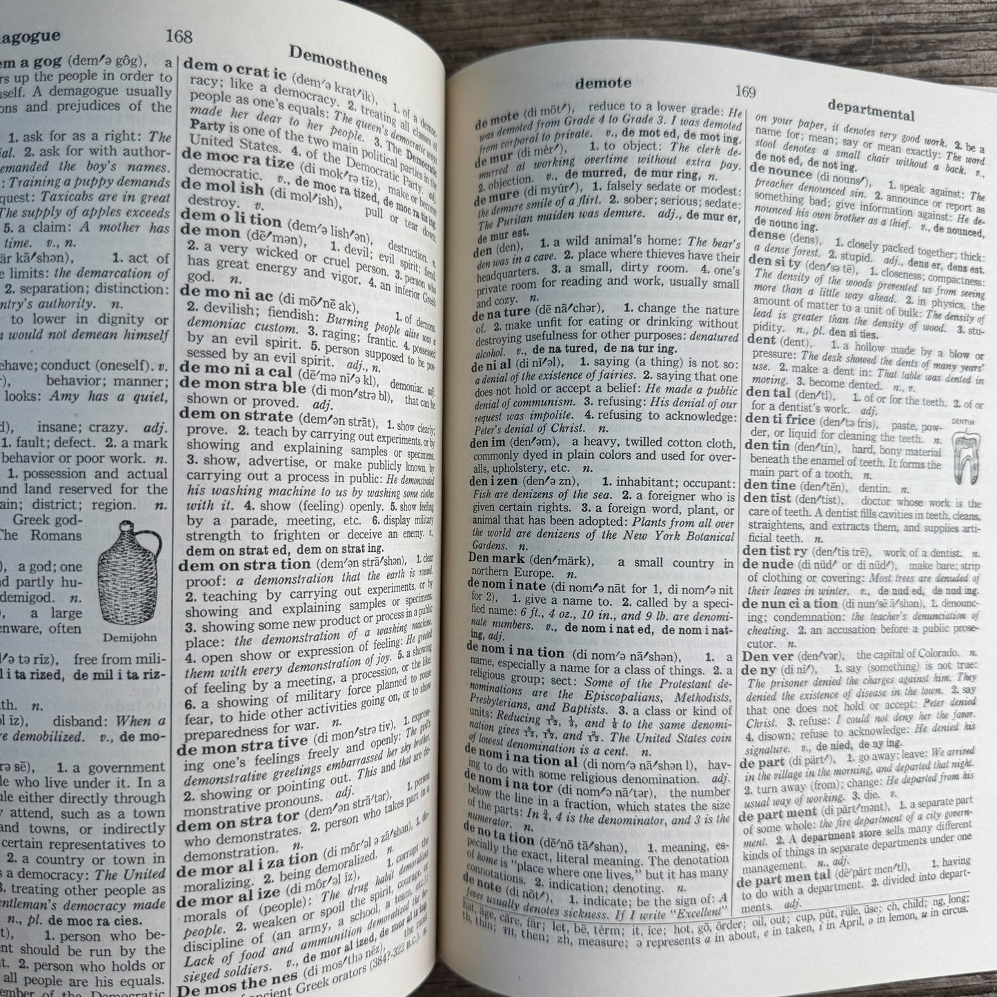 Thorndike-Barnhart Junior Dictionary, E.L. Thorndike and Clarence L. Barnhart, Seventh Edition, 1968 - Pretty Old Books