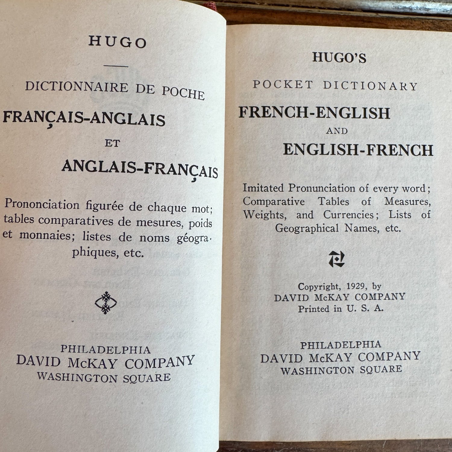 Tiny 1929 Vintage French - English Dictionary - Pretty Old Books