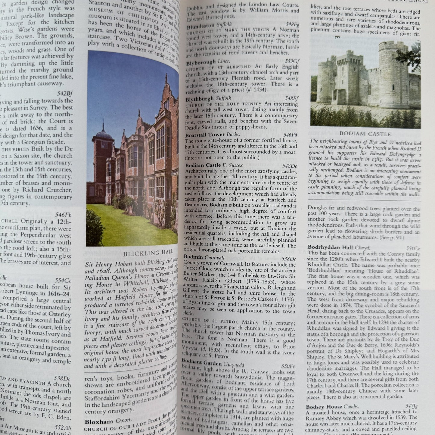 Treasures of Britain: A Traveller's Guide to the Riches of Britain and Ireland - Pretty Old Books