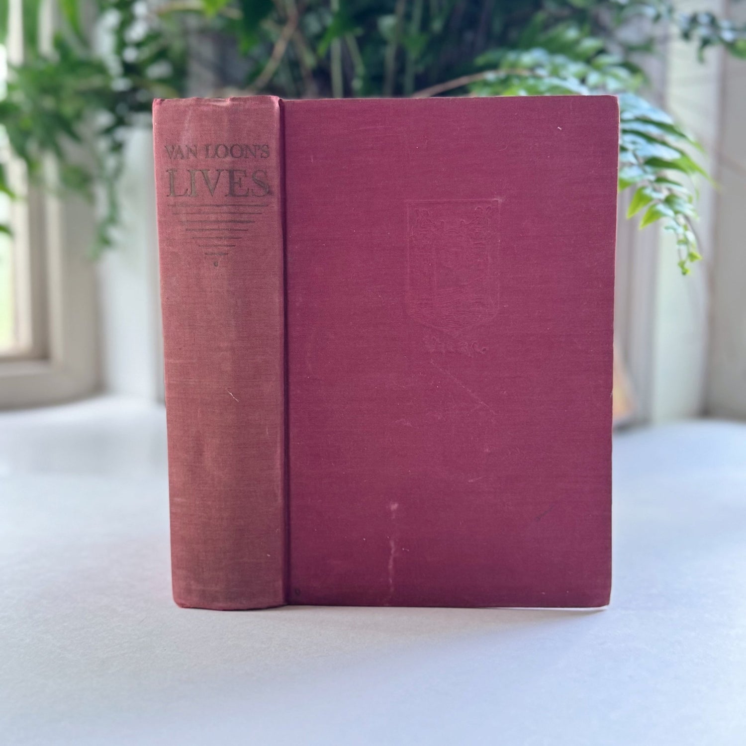 Van Loon's Lives, 1942, Biography, History, Hardcover Illustrated - Pretty Old Books