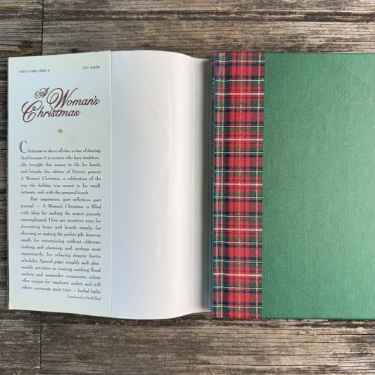 Victoria, A Woman's Christmas, Returning to the Gentle Joys of the Season, 1995, First Edition - Pretty Old Books