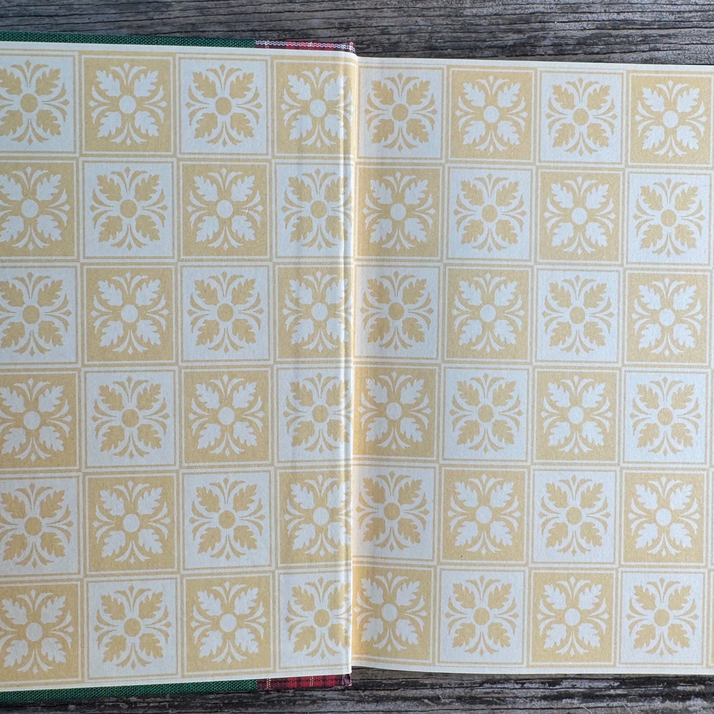 Victoria, A Woman's Christmas, Returning to the Gentle Joys of the Season, 1995, First Edition - Pretty Old Books