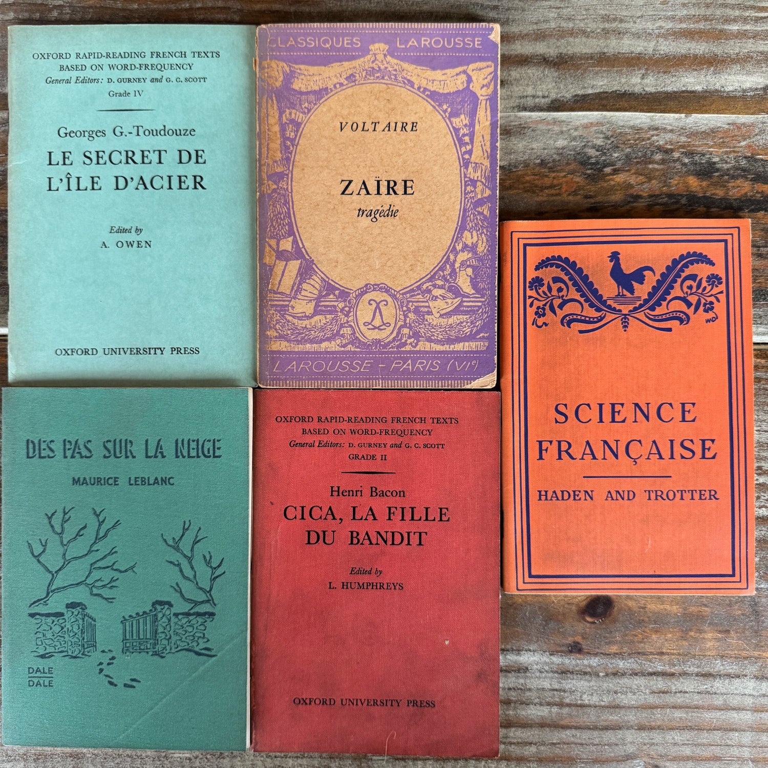 Vintage French Paperbacks, Colorful Midcentury French Study Texts - Pretty Old Books