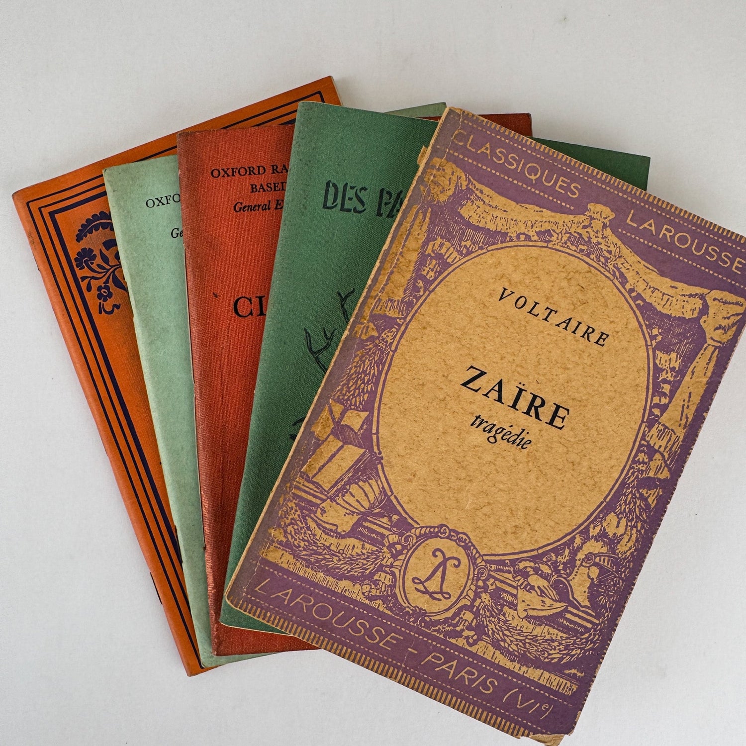 Vintage French Paperbacks, Colorful Midcentury French Study Texts - Pretty Old Books