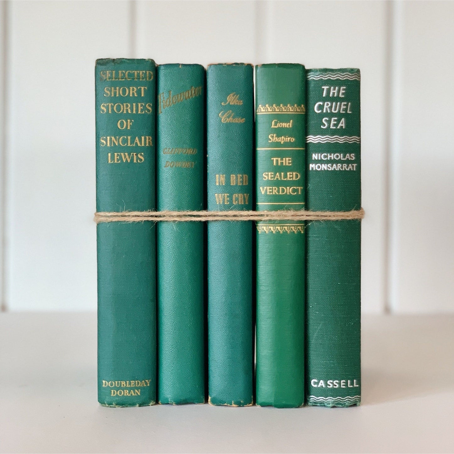 Decorative Retro Green Vintage Book Set, Mid-Century Modern Book Bundle for Bookshelf Decor