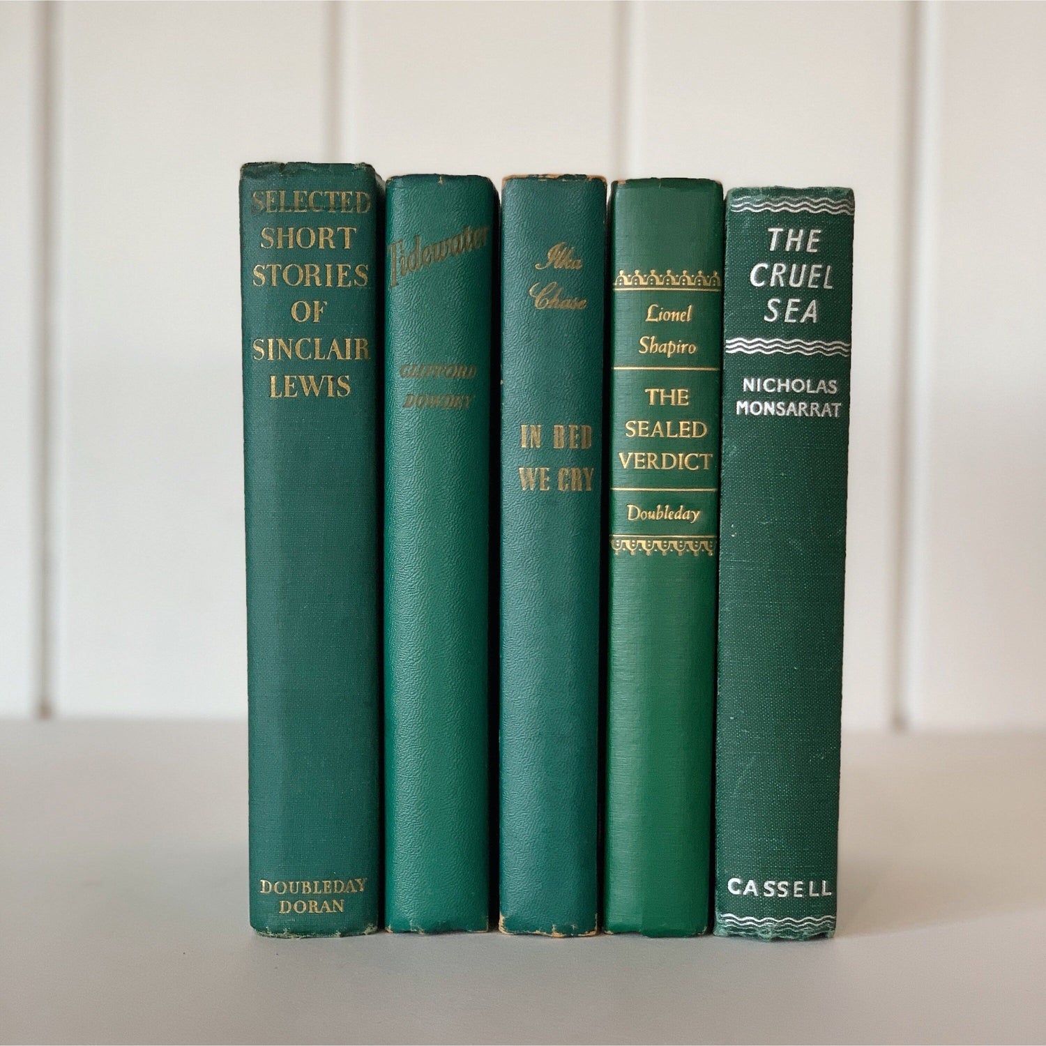 Decorative Retro Green Vintage Book Set, Mid-Century Modern Book Bundle for Bookshelf Decor