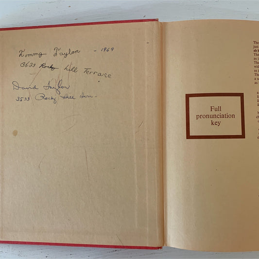 Thorndike Barnhart Beginning Dictionary 1968 Hardcover Illustrated - Pretty Old Books